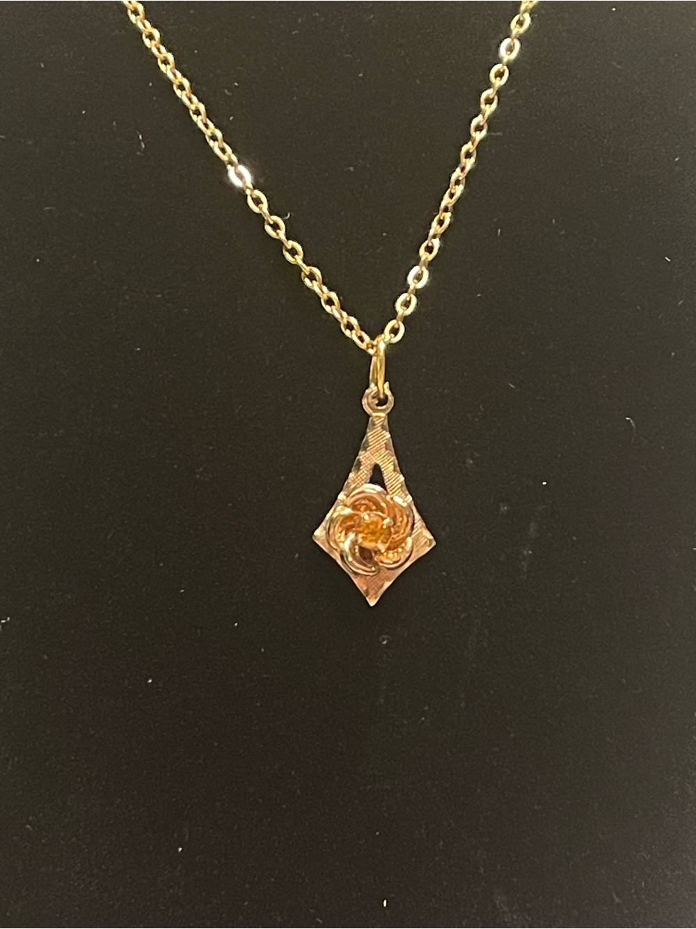 Delicate Gold Rose Pendant Necklace - Women Jewelry